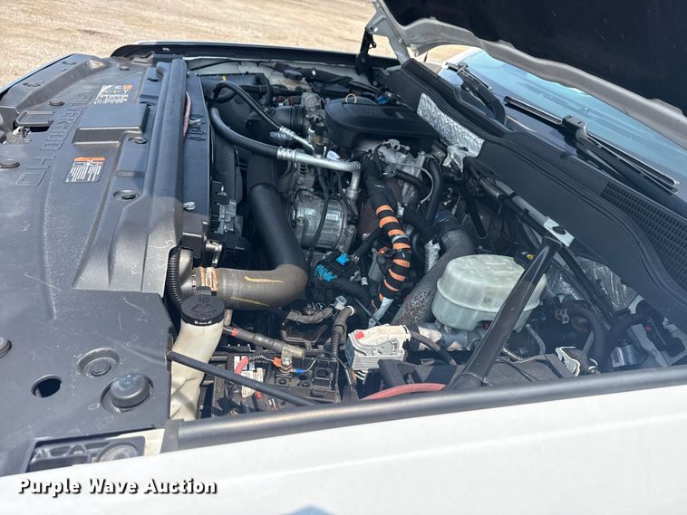 image for item NU9591 2016 Chevrolet Silverado 3500HD Crew Cab utility bed pickup truck