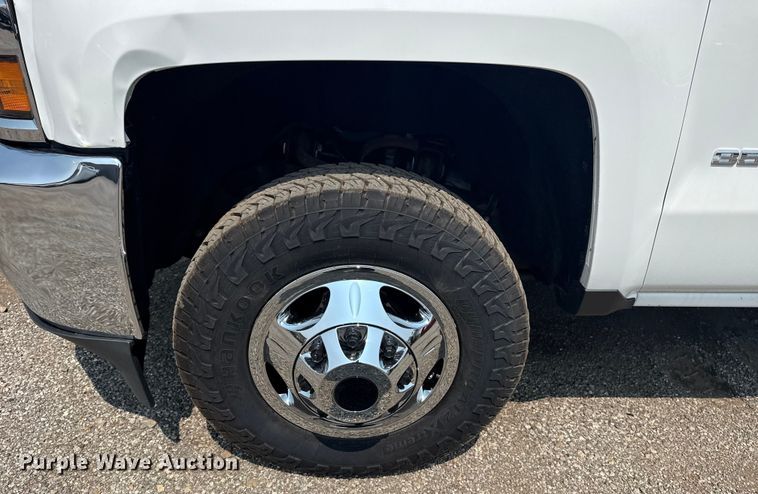 image for item NU9591 2016 Chevrolet Silverado 3500HD Crew Cab utility bed pickup truck