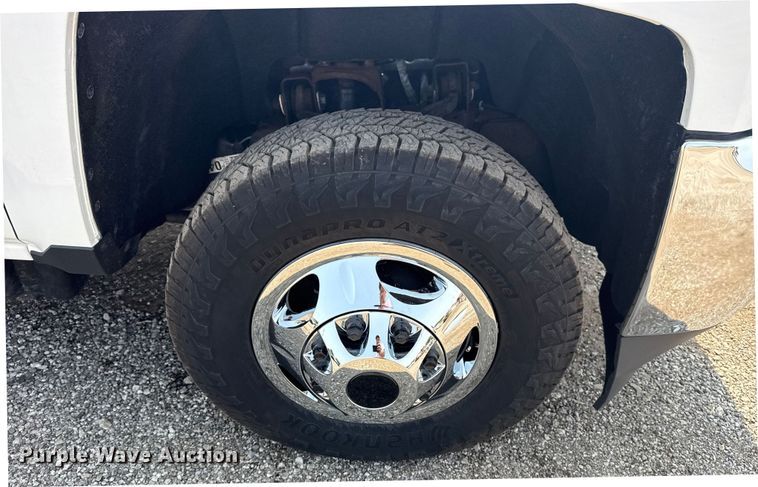 image for item NU9591 2016 Chevrolet Silverado 3500HD Crew Cab utility bed pickup truck