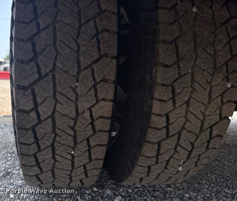 image for item NU9591 2016 Chevrolet Silverado 3500HD Crew Cab utility bed pickup truck