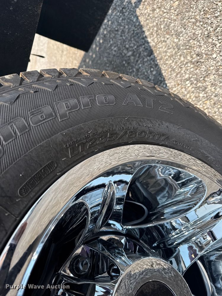 image for item NU9591 2016 Chevrolet Silverado 3500HD Crew Cab utility bed pickup truck