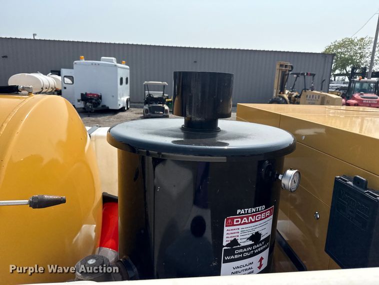 image for item NU9593 2023 Vermeer LP573XDT vacuum excavator