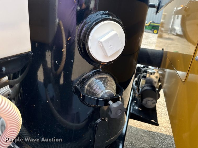 image for item NU9593 2023 Vermeer LP573XDT vacuum excavator