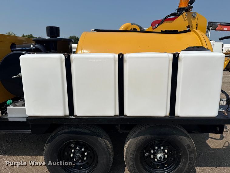 image for item NU9593 2023 Vermeer LP573XDT vacuum excavator