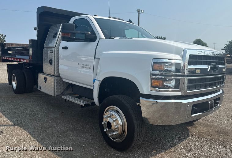 image for item NU9595 2022 Chevrolet Silverado 5500HD dump truck