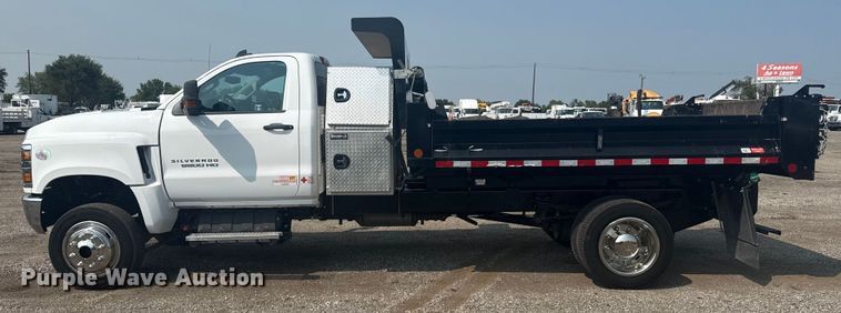 image for item NU9595 2022 Chevrolet Silverado 5500HD dump truck