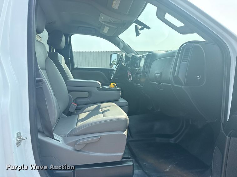 image for item NU9595 2022 Chevrolet Silverado 5500HD dump truck