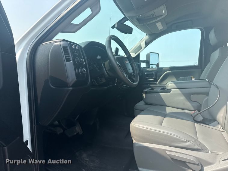 image for item NU9595 2022 Chevrolet Silverado 5500HD dump truck