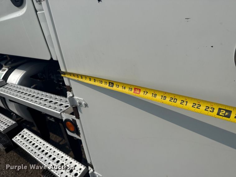 image for item NU9596 2012 Freightliner Business Class M2 crane truck