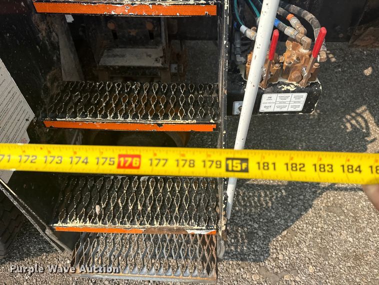 image for item NU9596 2012 Freightliner Business Class M2 crane truck