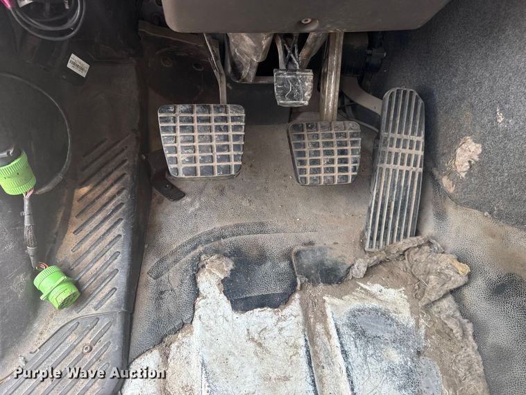 image for item NU9596 2012 Freightliner Business Class M2 crane truck