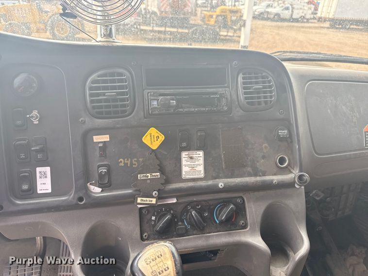 image for item NU9596 2012 Freightliner Business Class M2 crane truck