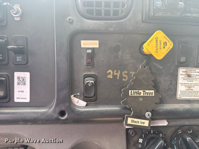 image for item NU9596 2012 Freightliner Business Class M2 crane truck