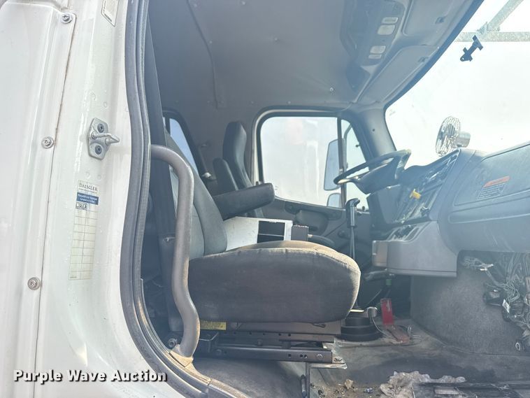 image for item NU9596 2012 Freightliner Business Class M2 crane truck