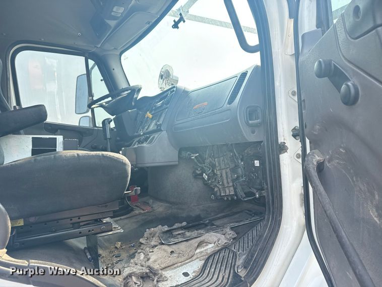 image for item NU9596 2012 Freightliner Business Class M2 crane truck