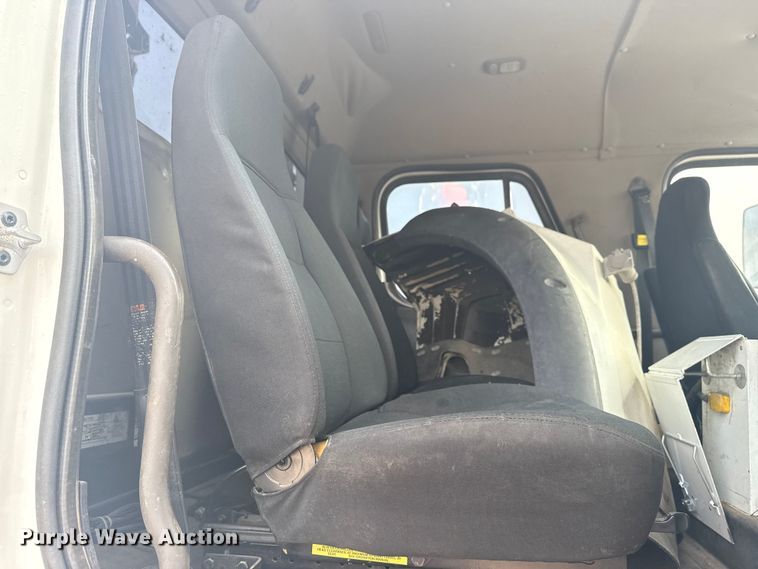 image for item NU9596 2012 Freightliner Business Class M2 crane truck