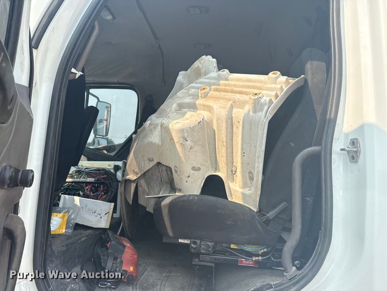 image for item NU9596 2012 Freightliner Business Class M2 crane truck