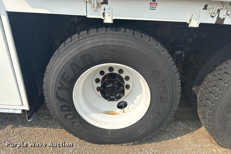 image for item NU9596 2012 Freightliner Business Class M2 crane truck