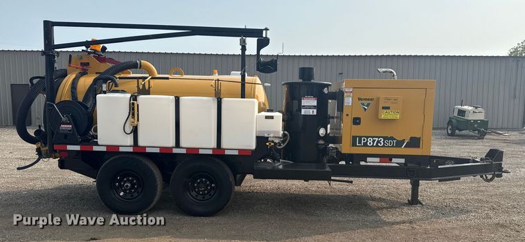 image for item NU9597 2023 Vermeer LP873SDT vacuum excavator