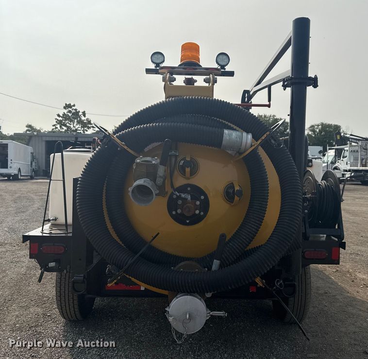 image for item NU9597 2023 Vermeer LP873SDT vacuum excavator