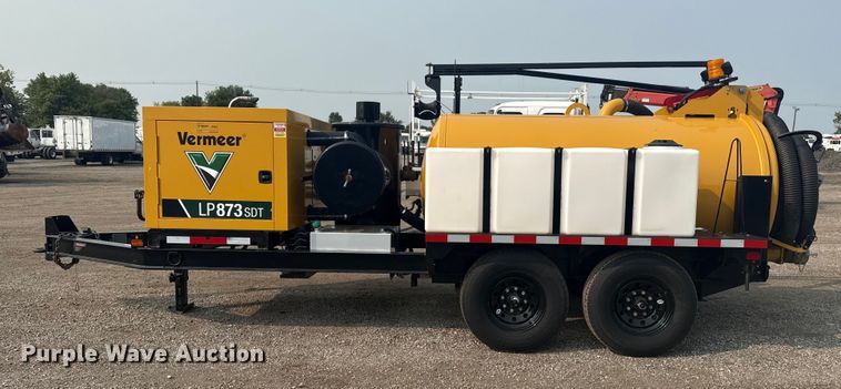 image for item NU9597 2023 Vermeer LP873SDT vacuum excavator