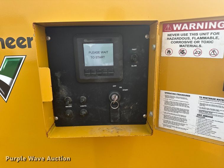 image for item NU9597 2023 Vermeer LP873SDT vacuum excavator