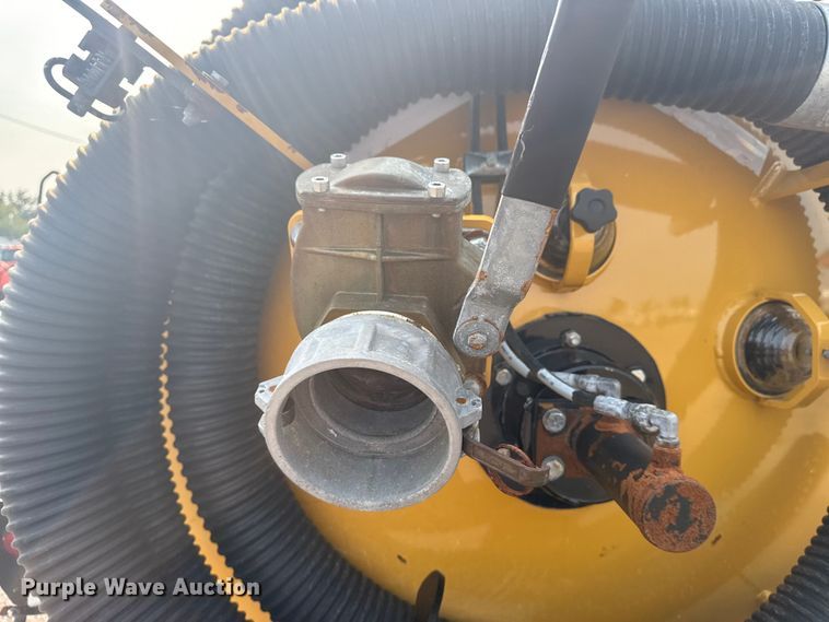 image for item NU9597 2023 Vermeer LP873SDT vacuum excavator