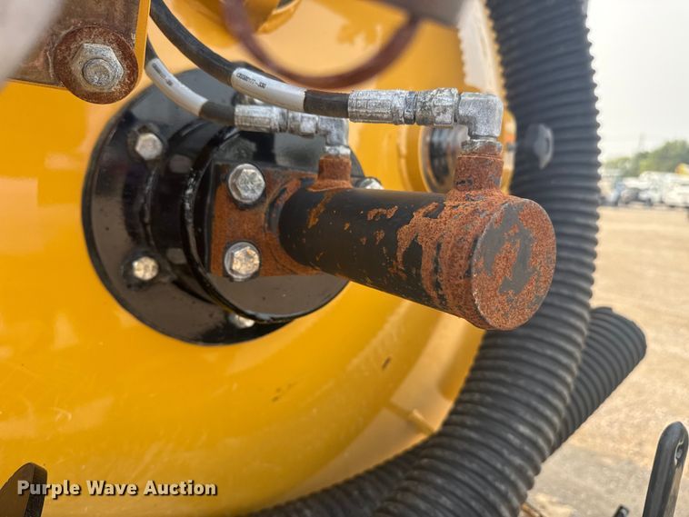 image for item NU9597 2023 Vermeer LP873SDT vacuum excavator