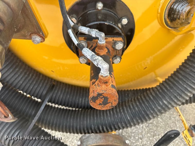 image for item NU9597 2023 Vermeer LP873SDT vacuum excavator