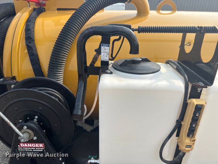 image for item NU9597 2023 Vermeer LP873SDT vacuum excavator