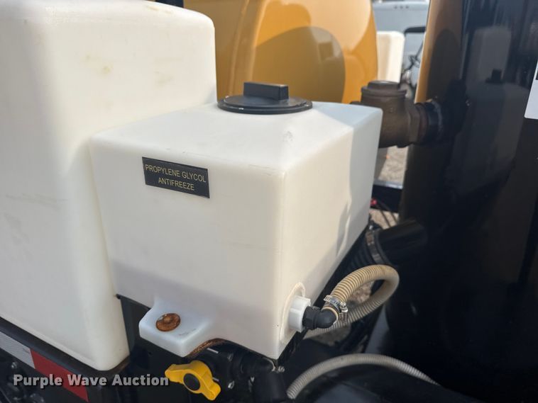 image for item NU9597 2023 Vermeer LP873SDT vacuum excavator