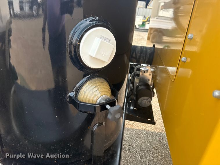 image for item NU9597 2023 Vermeer LP873SDT vacuum excavator