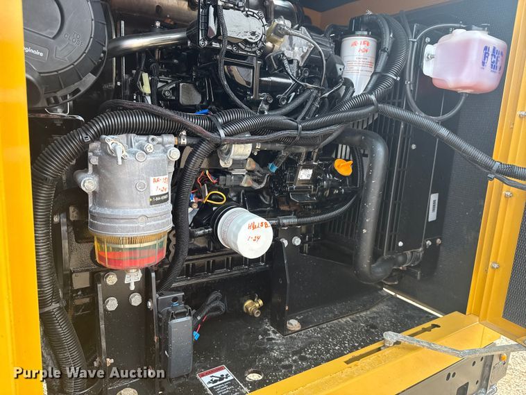 image for item NU9597 2023 Vermeer LP873SDT vacuum excavator