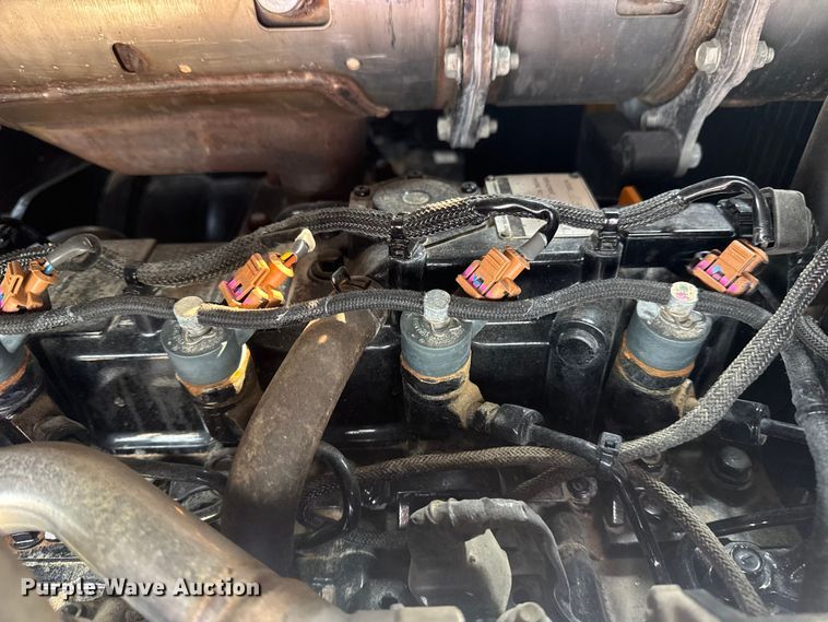 image for item NU9597 2023 Vermeer LP873SDT vacuum excavator