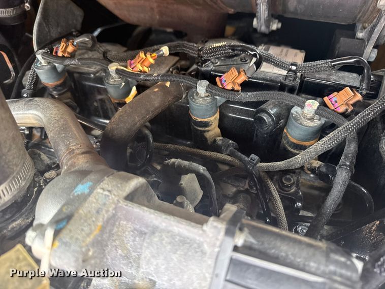 image for item NU9597 2023 Vermeer LP873SDT vacuum excavator