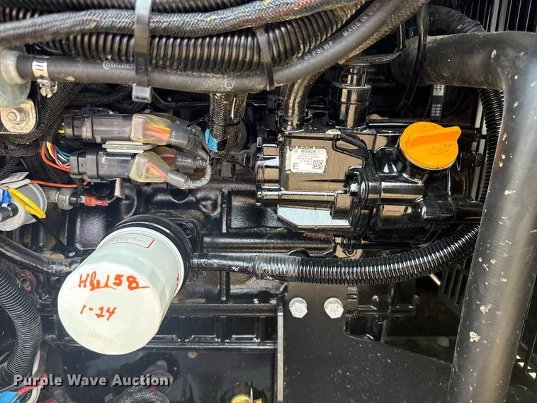 image for item NU9597 2023 Vermeer LP873SDT vacuum excavator