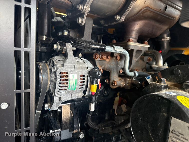 image for item NU9597 2023 Vermeer LP873SDT vacuum excavator