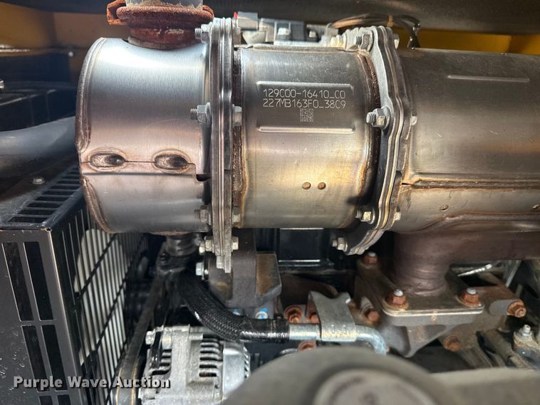 image for item NU9597 2023 Vermeer LP873SDT vacuum excavator