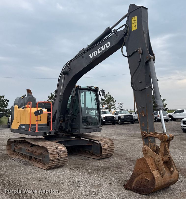 image for item NU9599 2017 Volvo EC140EL excavator