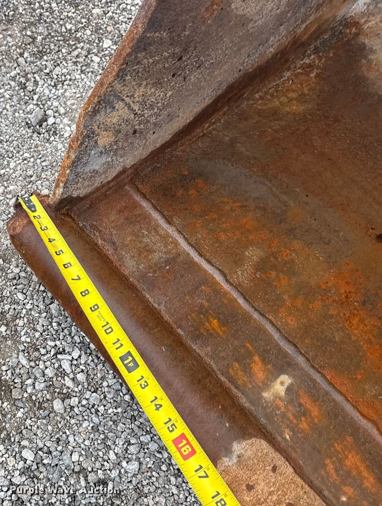 image for item NU9599 2017 Volvo EC140EL excavator