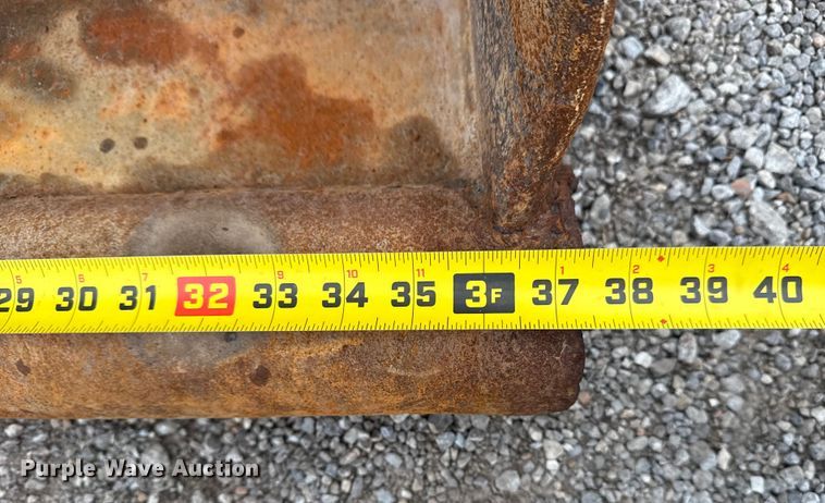 image for item NU9599 2017 Volvo EC140EL excavator