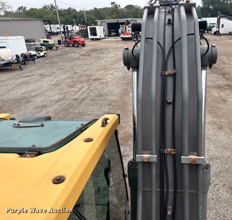 image for item NU9599 2017 Volvo EC140EL excavator