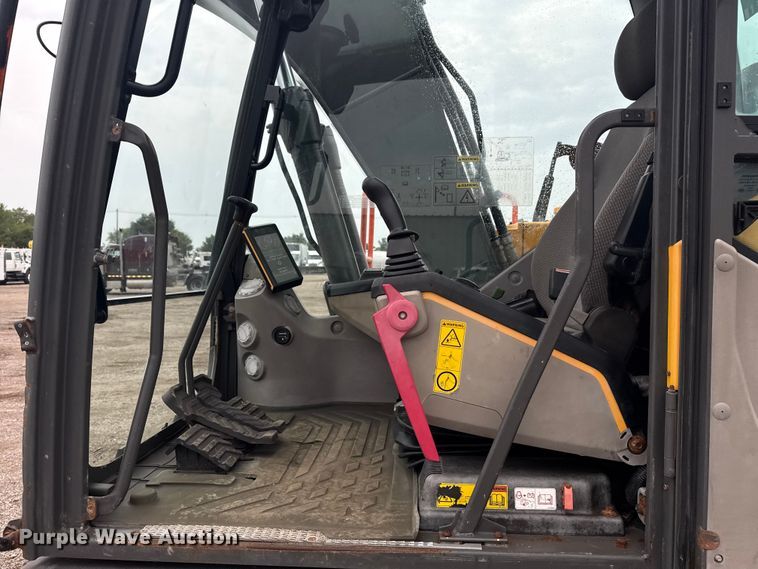 image for item NU9599 2017 Volvo EC140EL excavator