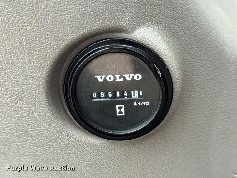 image for item NU9599 2017 Volvo EC140EL excavator