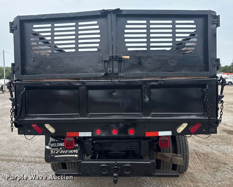 image for item NU9603 2016 Ford F550 Super Duty Crew Cab dump truck