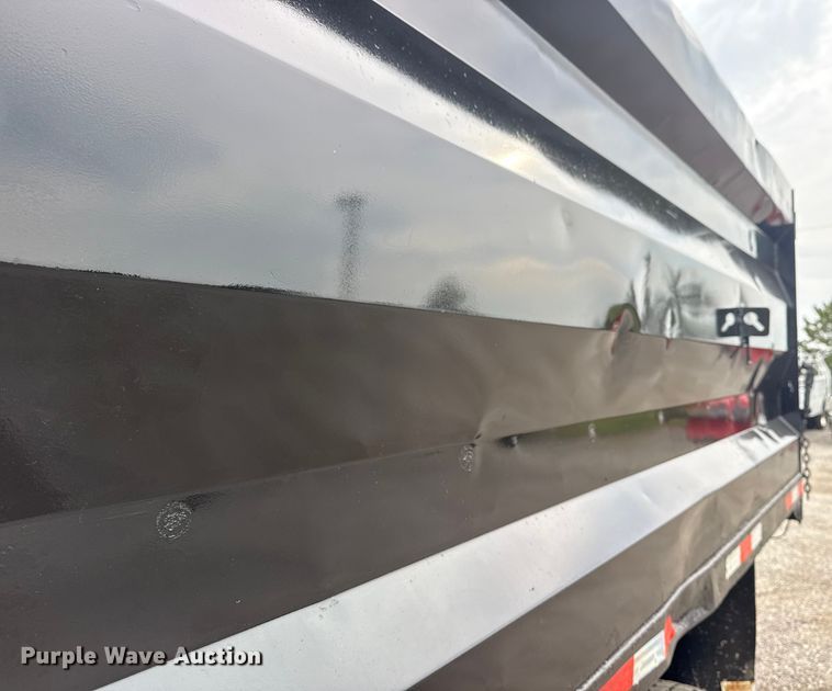 image for item NU9603 2016 Ford F550 Super Duty Crew Cab dump truck