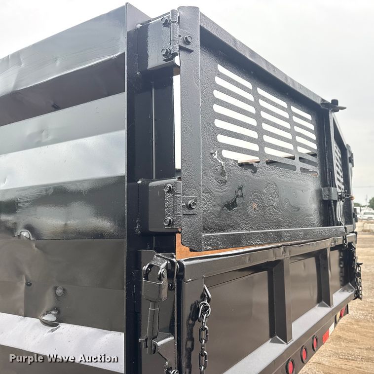 image for item NU9603 2016 Ford F550 Super Duty Crew Cab dump truck