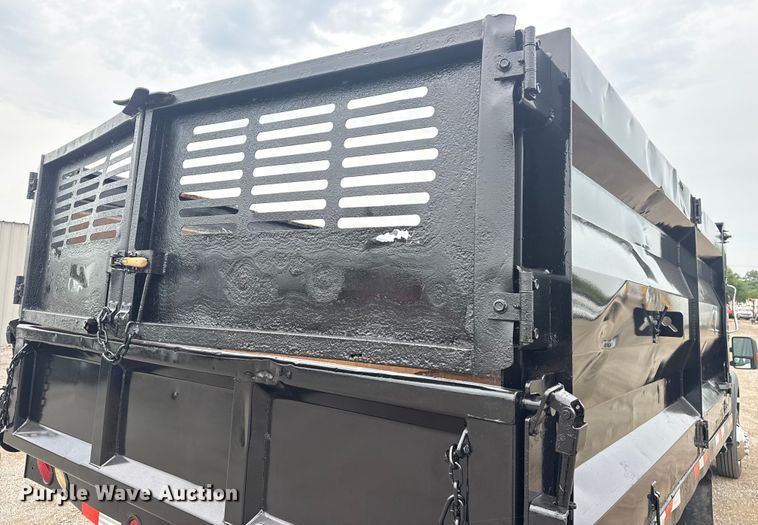 image for item NU9603 2016 Ford F550 Super Duty Crew Cab dump truck