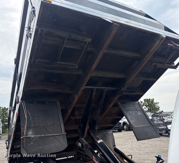 image for item NU9603 2016 Ford F550 Super Duty Crew Cab dump truck