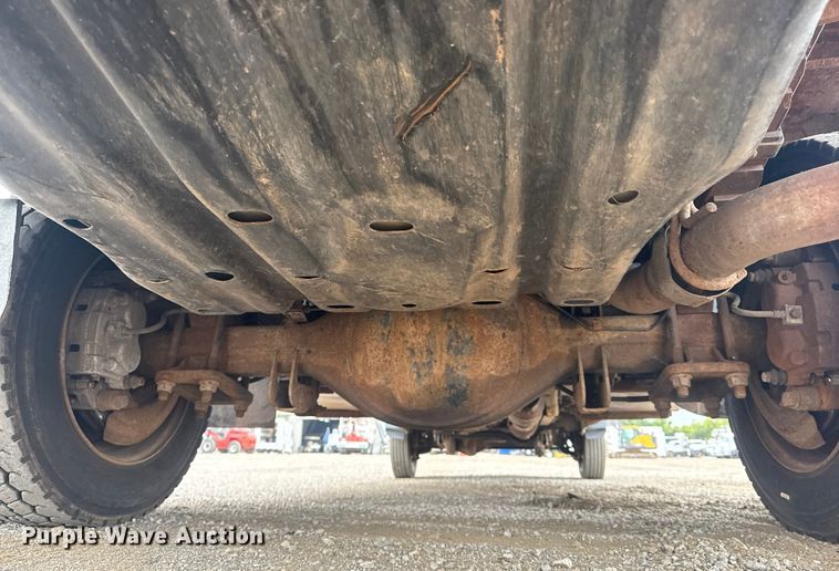 image for item NU9603 2016 Ford F550 Super Duty Crew Cab dump truck